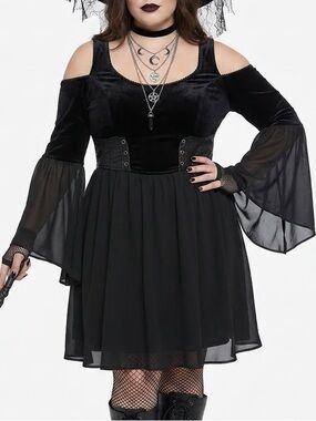 Hot Topic Black Velvet Cold Shoulder Bell Sleeve Corset Dress Halloween Costume